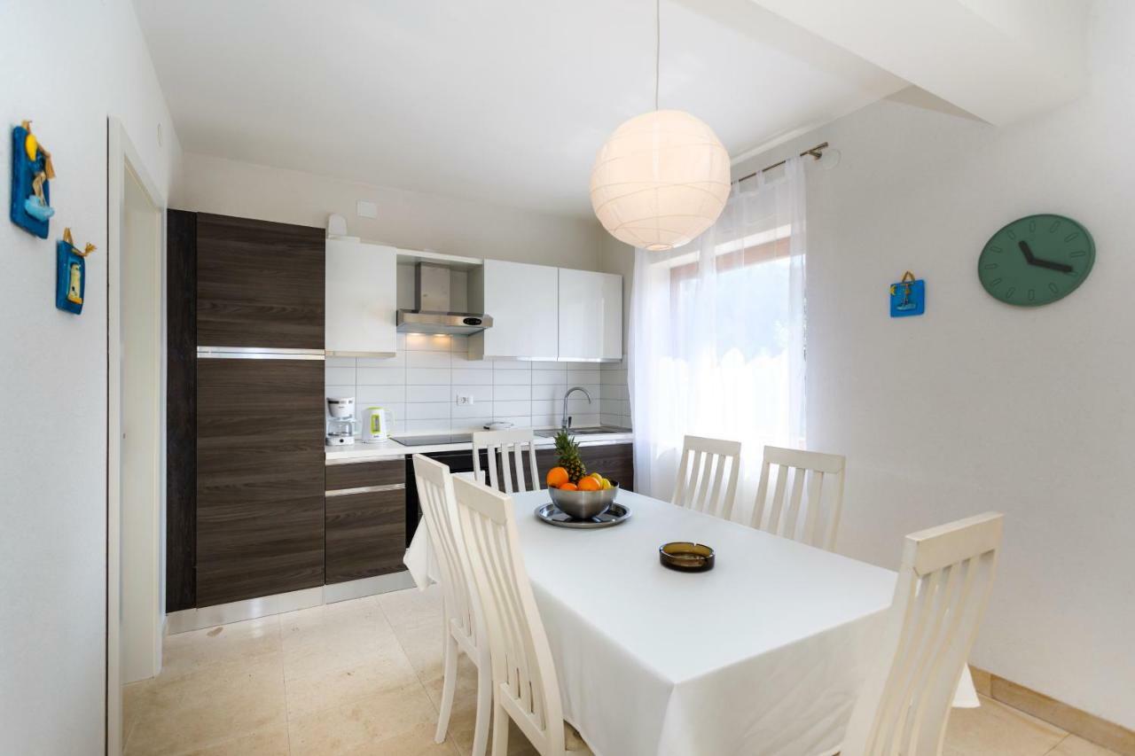 Apartman Jezevac Крк Екстер'єр фото